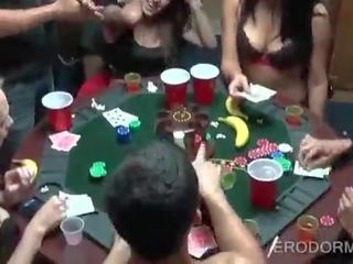 Sexo poker jogo em universidade dormitório quarto festa