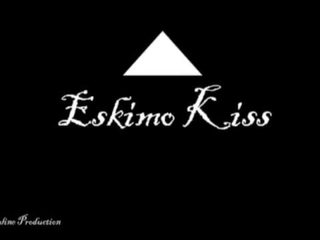 Eskimo suudella kokoomateos